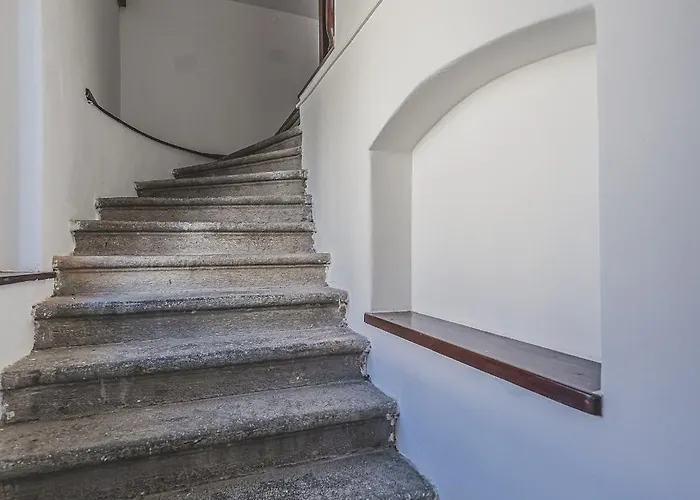 Appartement Flat Near Castle Stylish & Prime Location 7