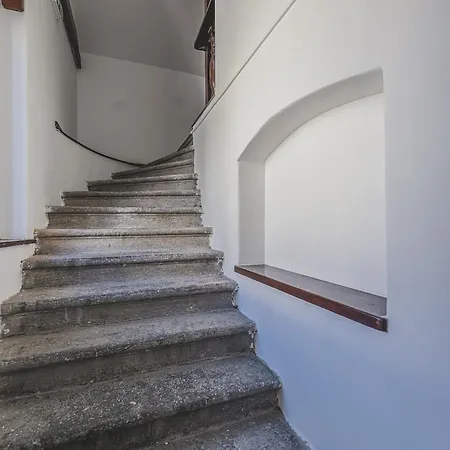 Appartamento Flat Near Castle Stylish & Prime Location 7