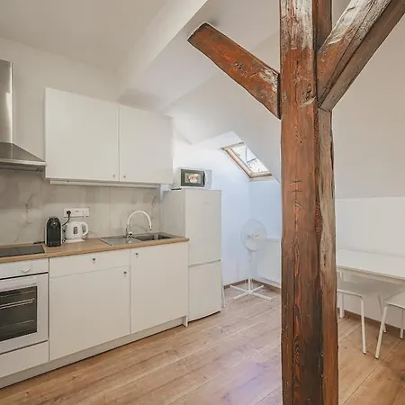 Apartman Flat Near Castle Stylish & Prime Location 7