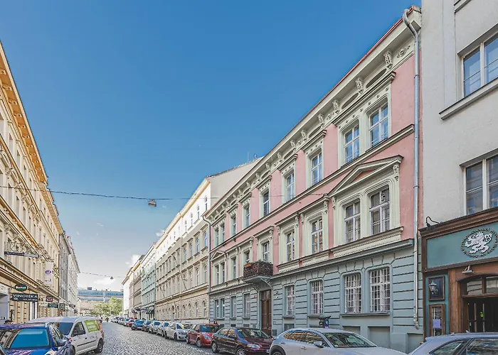 Apartment Flat Near Castle Stylish & Prime Location 7 Prag