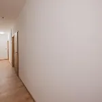 Flat Near Castle Stylish & Prime Location 7 Apartment