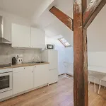 Flat Near Castle Stylish & Prime Location 7 Prague